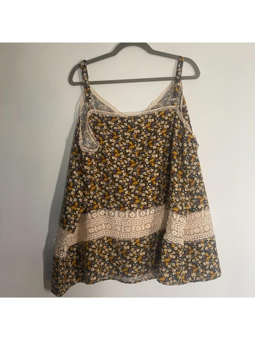Bloomchic Floral Print Cami Top With Lace Trim Plus Size 22-24 Adjustable Straps - Picture 6 of 6